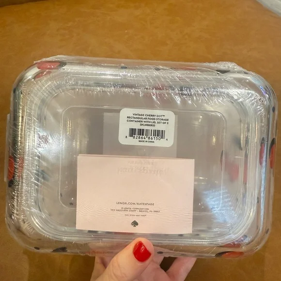 Kate Spade Cherry-Decorated Glass Food Storage Containers - Picture 4 of 6
